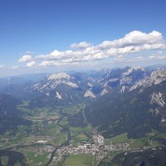 Flugwegposition um 14:48:26: Aufgenommen in der Nähe von Admont, Österreich in 2485 Meter